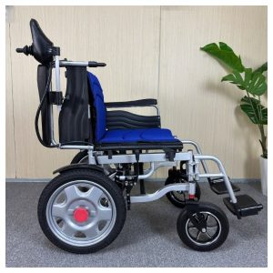 Xe lăn tay di chuyển dựa vào sức tay của người sử dụng hoặc đẩy từ phía sau