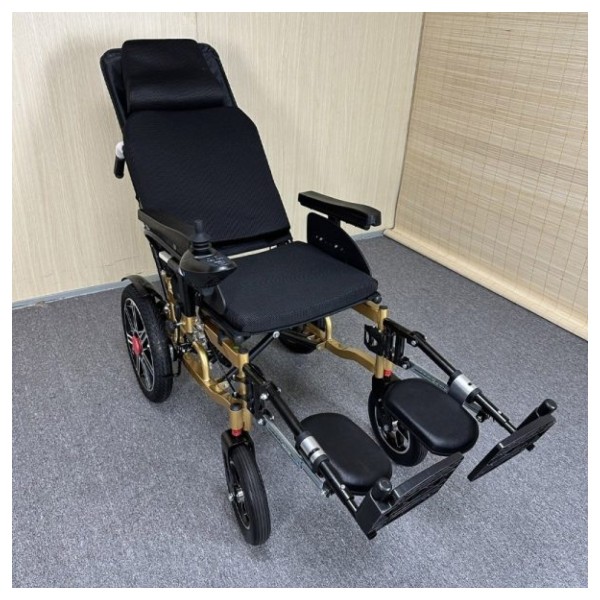 Đệm ngồi và tựa lưng tiếp xúc trực tiếp với cơ thể do đó cần được làm sạch